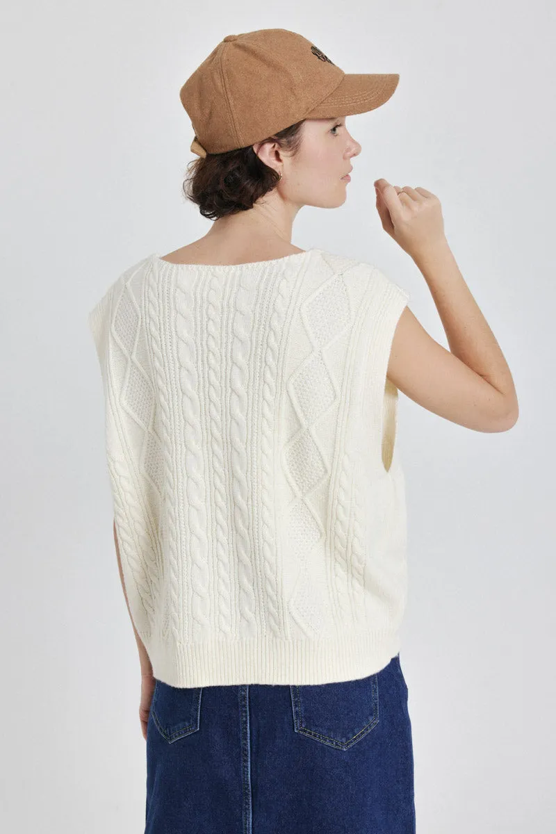 Auria Sleeveless Cardigan (Cream)
