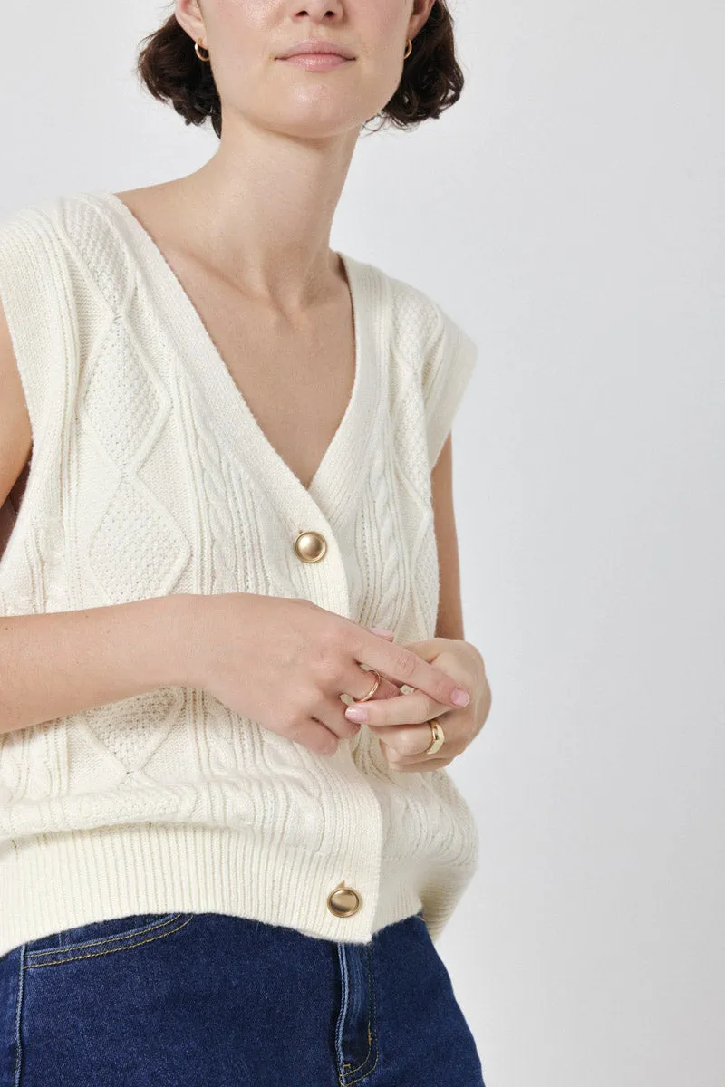 Auria Sleeveless Cardigan (Cream)