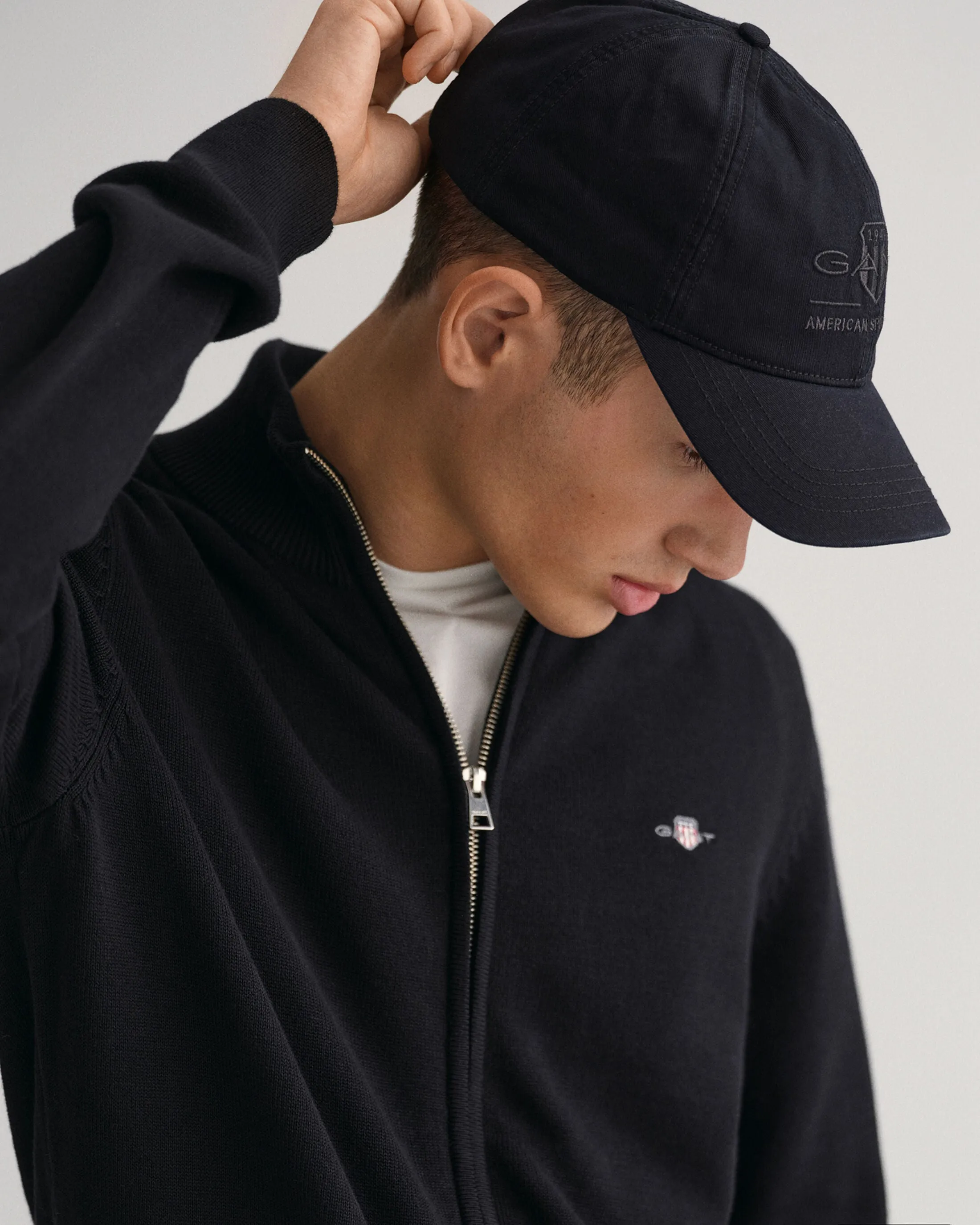 GANT - Casual Cotton Zip Cardigan, Black