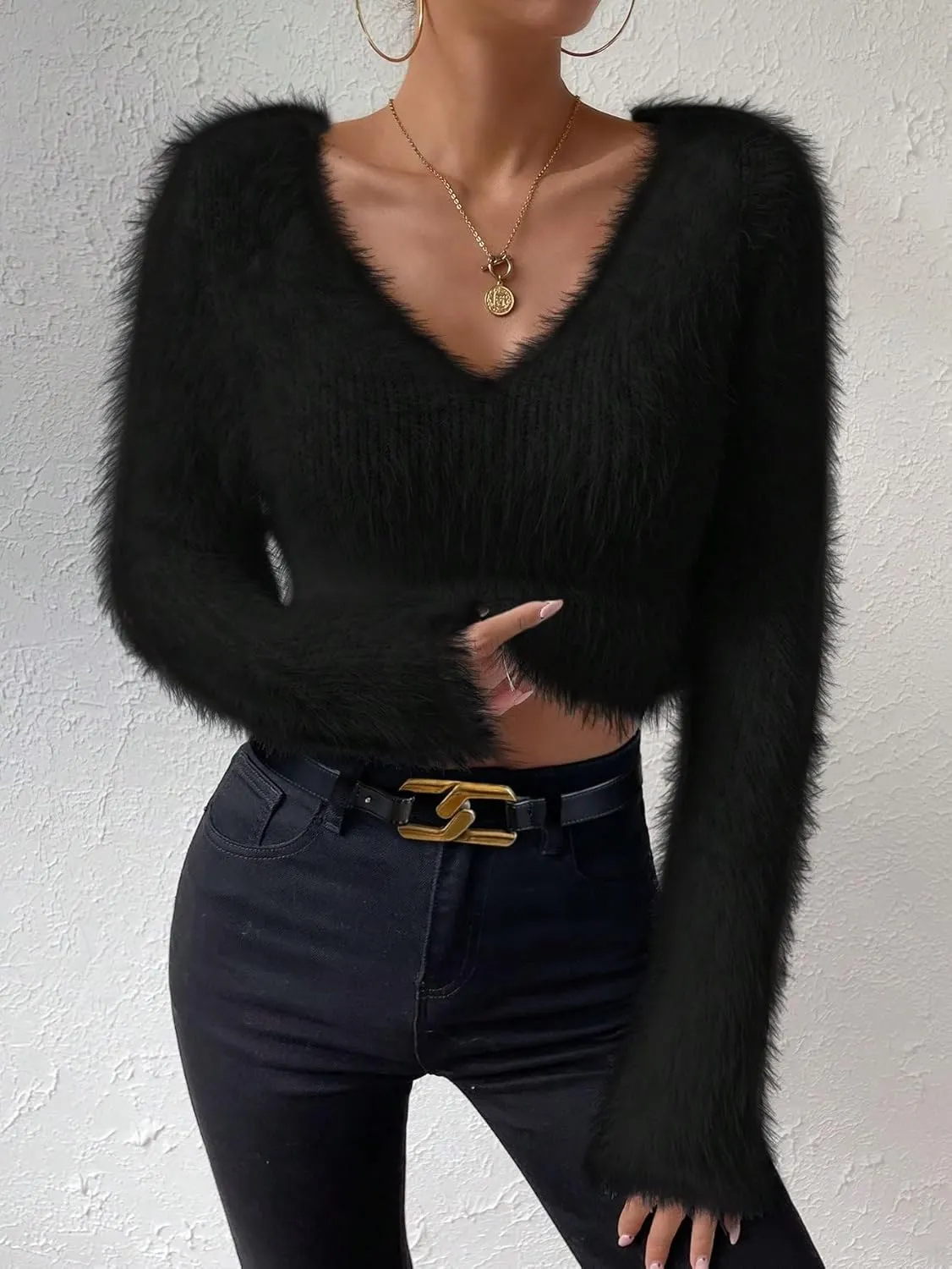 SweatyRocks Women's Fuzzy Fleece Long Sleeve V Neck Crop Sweater Casual Plain Slim Fit Warm Knitwear Sweater Tops